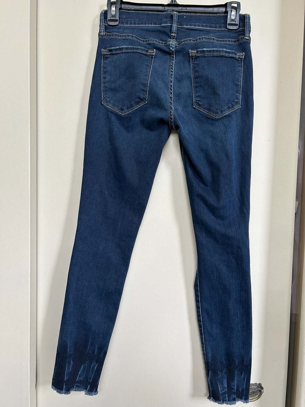 FRAME Le Skinny de Jeanne Crop Raw Hem Distressed Jeans Size 28 - Picture 8 of 8